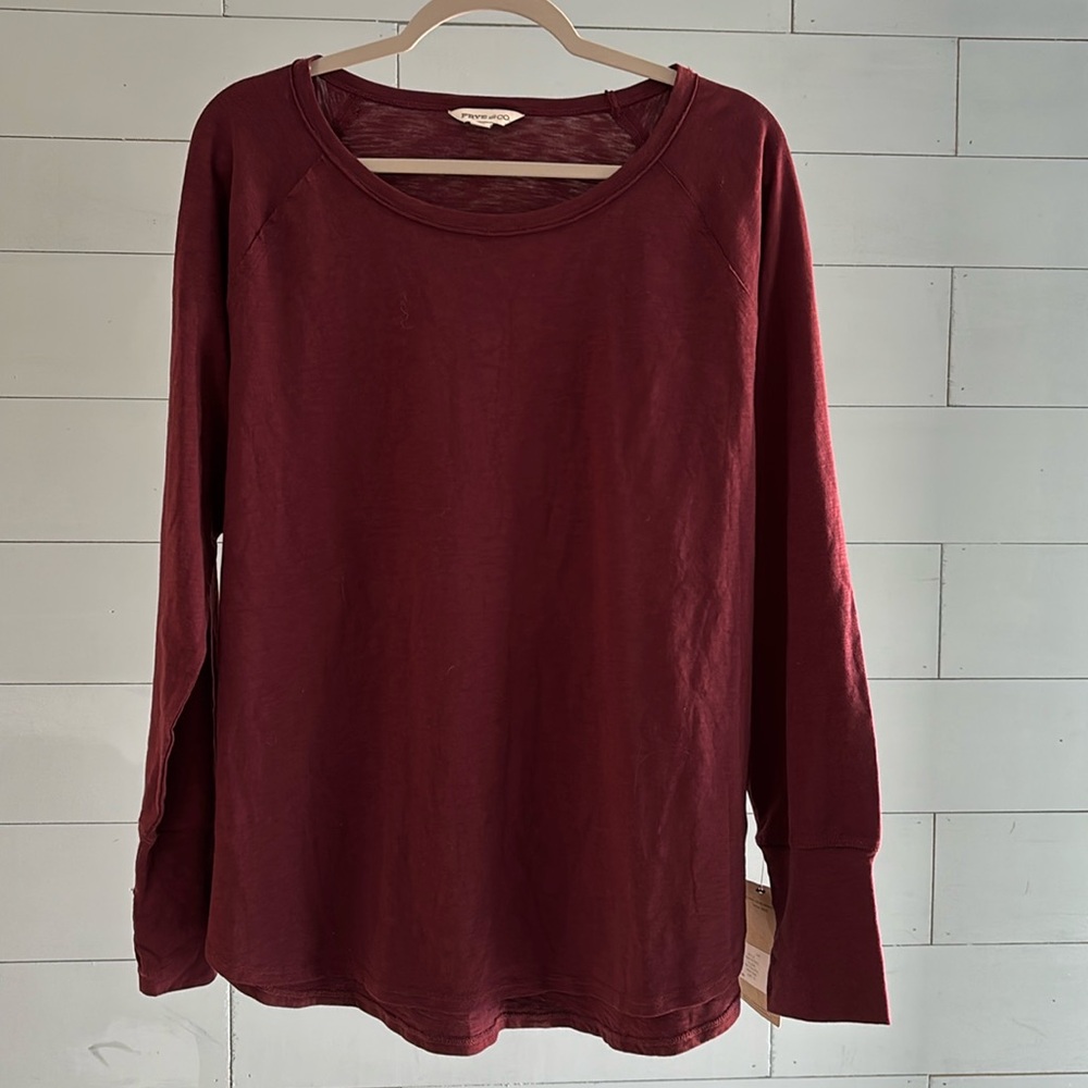 NWT‎ Frye & Co top